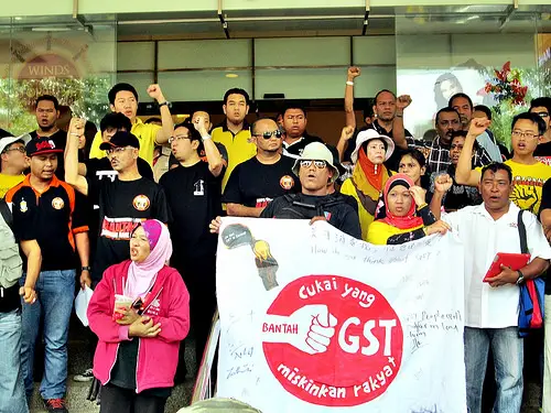 A group of people against the GST implementation.